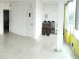 LOCAL COMERCIAL EN AVENIDA AMERICA SUR