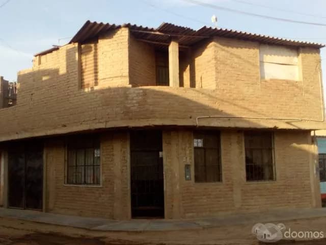 CASA esquina en PJ SIMON BOLIVAR - CHICLAYO — foto 1