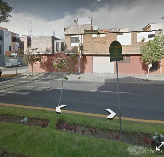 Vendo como casa o como terreno con excelente ubicación — foto 2
