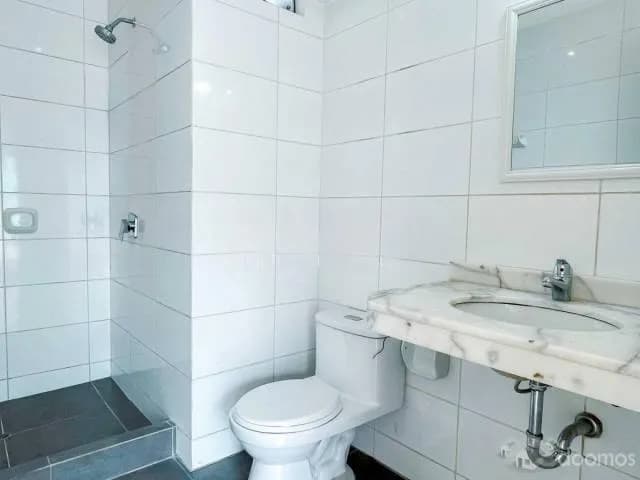 Penthouse con Terraza y Cochera Techada en Barranco! Alquiler — foto 1