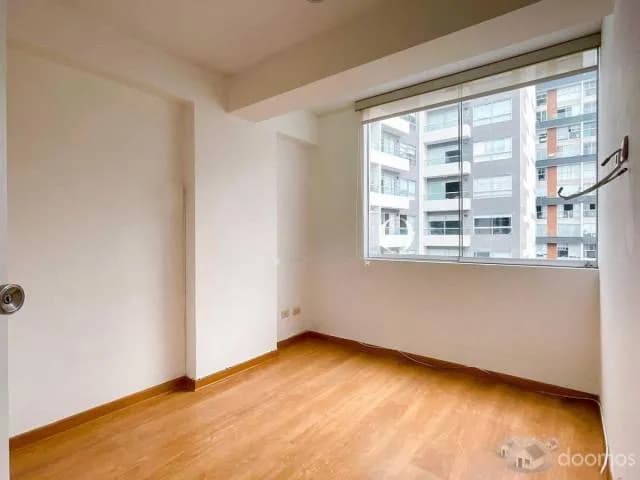 Penthouse con Terraza y Cochera Techada en Barranco! Alquiler — foto 4