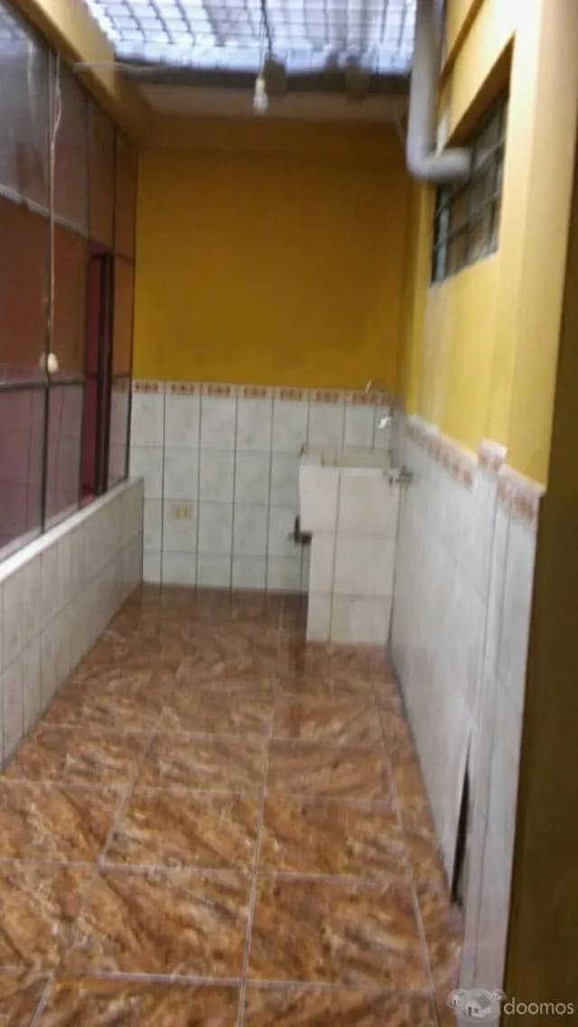 SE ALQUILA AMPLIA CASA EN COMAS — foto 7