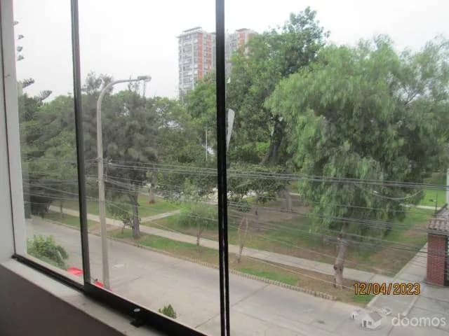 Venta de Casa de 3 Pisos Frente a Parque en Cercado de Lima — foto 14
