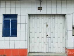 Se alquila local comercial