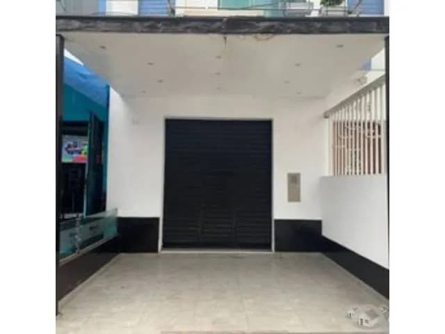LOCAL COMERCIAL — foto 3