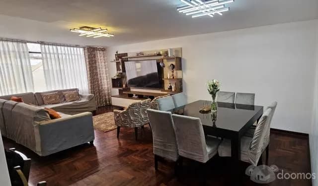 EN VENTA MAGNÍFICO DEPARTAMENTO REMODELADO A 2 CUADRAS DE PARQUE — foto 1