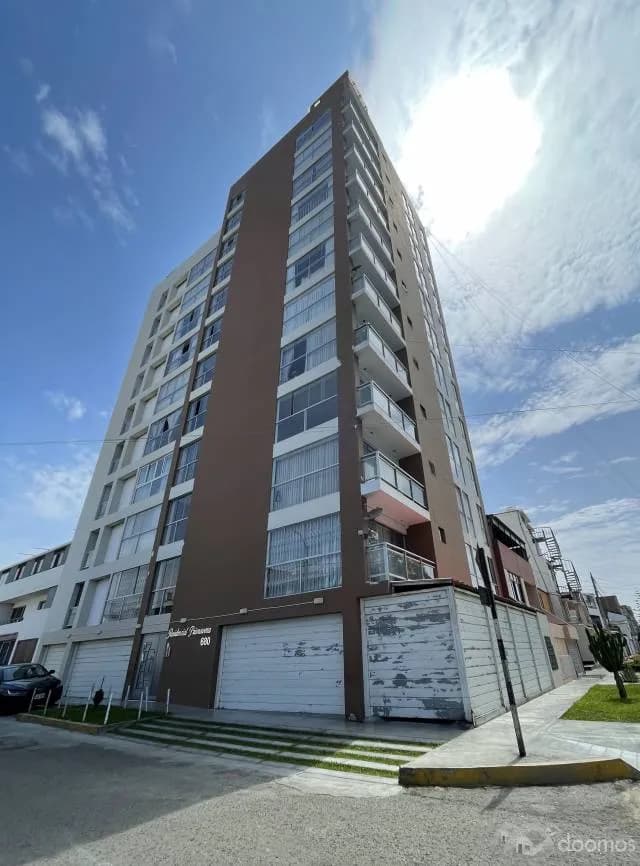 VENTA Departamento en Urb Primavera Calle Rebagliati — foto 1