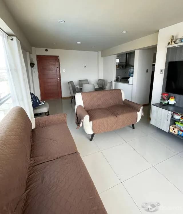 VENTA Departamento en Urb Primavera Calle Rebagliati — foto 3