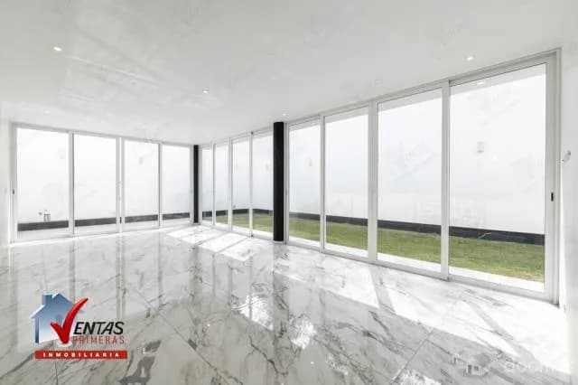 VENTA CASA DE ESTRENO EN EL SOL DE LA MOLINA 2DA ETAPA — foto 2