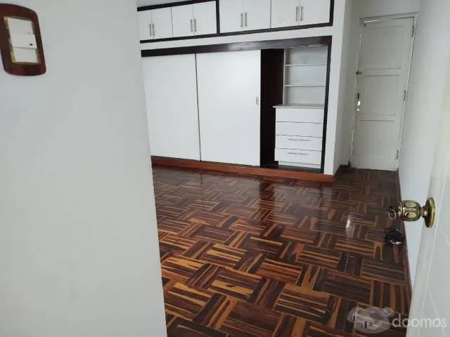 ALQUILER CASA MIRAFLORES DE  OCASIÓN — foto 6