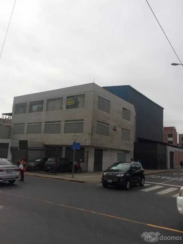 Terreno comercial en Av. La Paz ideal para proyecto inmobiliario — foto 3