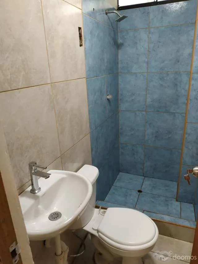 Habitación de estreno baño propio entrada independiente — foto 1
