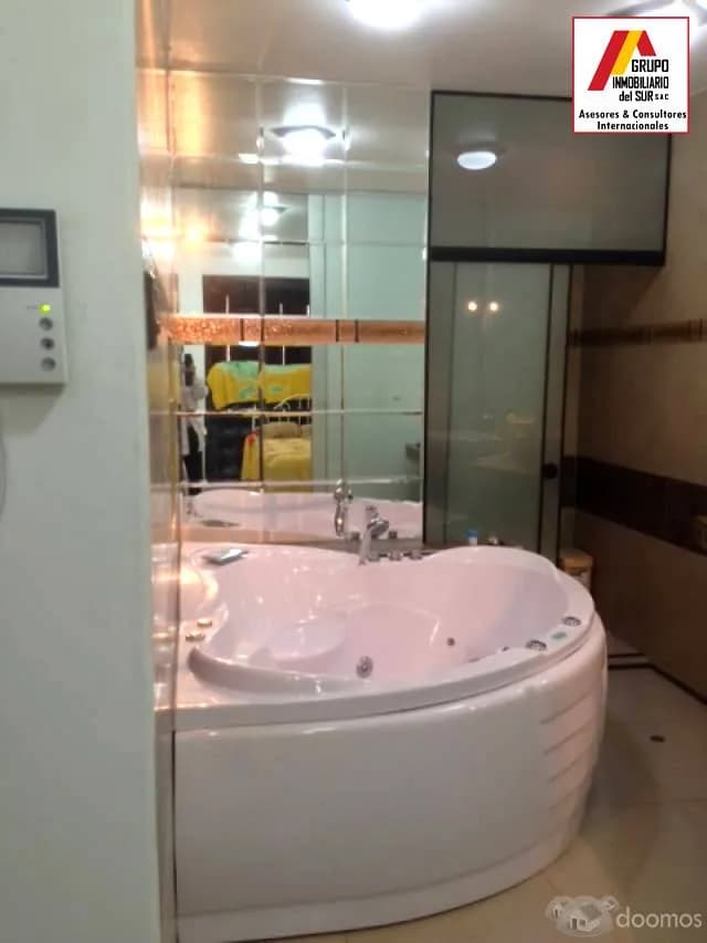 VENTA DE LOCAL COMERCIAL FRENTE A HOSPITAL ESSALUD CHINCHA — foto 6