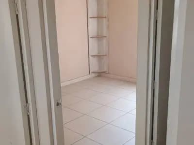 ALQUILO SEMI AMOBLADO