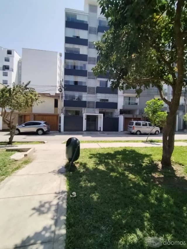 ALQUILER DE DEPARTAMENTO FRENTE A PARQUE — foto 1