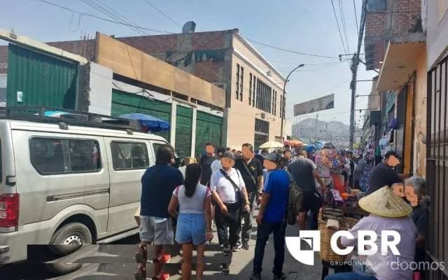VENTA LOCAL Y/O TERRENO EN CERCADO DE LIMA — foto 7