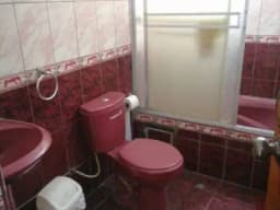 Casa de 3 Pisos en buena zona - Mangomarca