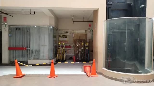 VENTA DE TIENDA GALERIA EL BALCON DE HUALLAGA — foto 5