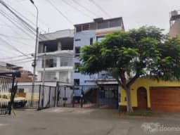 Departamento en Los Cedros de Villa 4to piso 60 mt2 1 dormitorio amplio cochera en Parque Santa Cruz