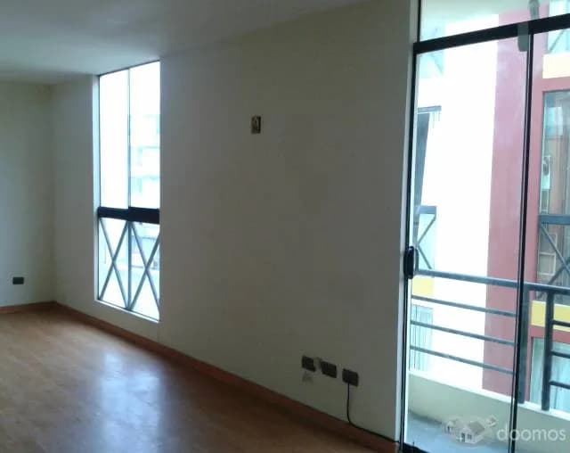 DEPARTAMENTO ACOGEDOR  CERCA A PLAZA LIMA SUR — foto 6