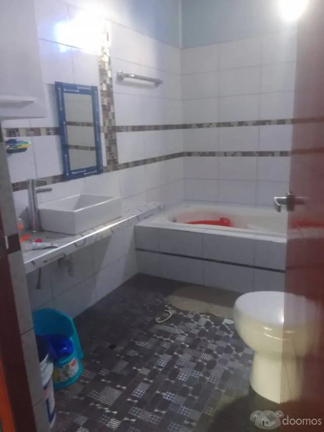 VENDO CASA DE ESTRENO DE 4 PISOS SEMI AMOBLADA — foto 5