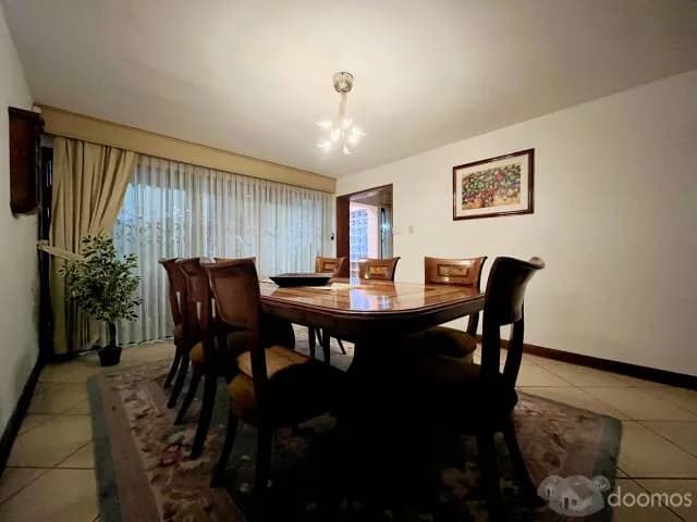 VENDO CASA EN URBANIZACIÓN CENTRO COMERCIAL MONTERRICO — foto 2