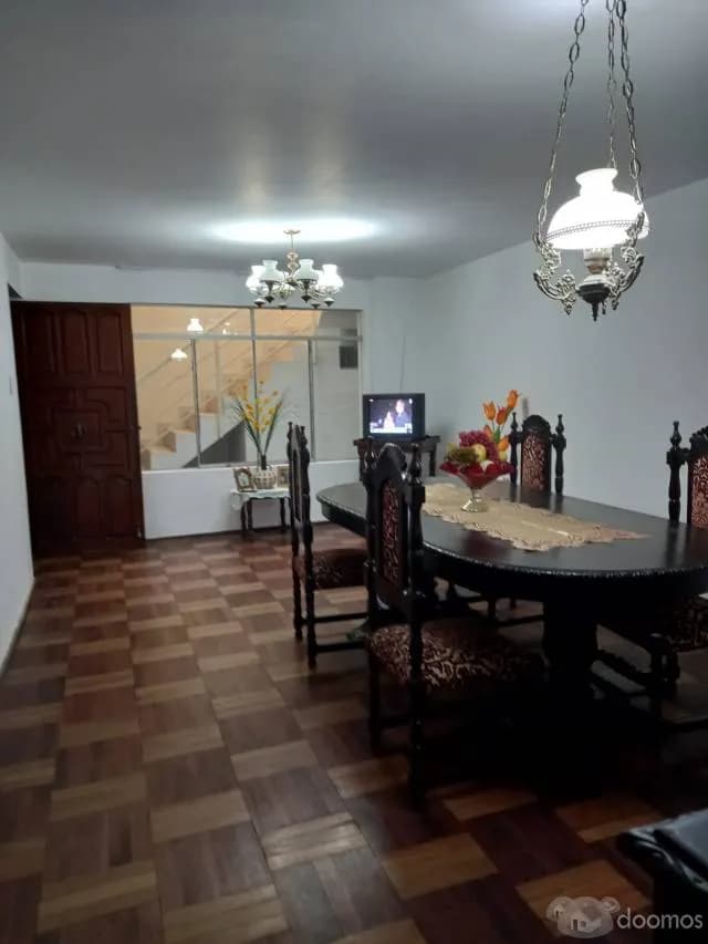 Casa para vivienda, bien ubicada, cerca a Centros Comerciales — foto 2