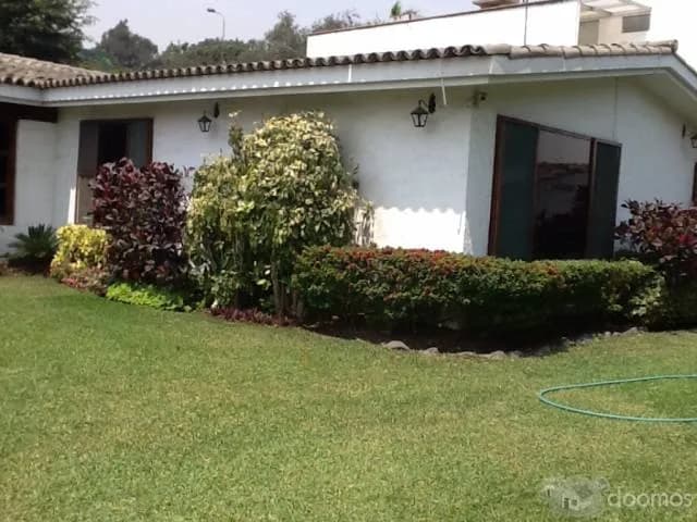 VENTA CASA LAS LAGUNAS-LA  MOLINA 4 DORMITORIOS — foto 3
