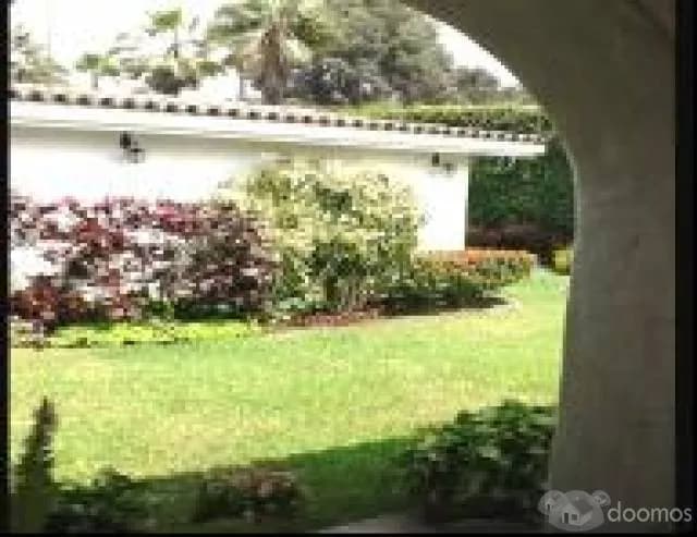 VENTA CASA LAS LAGUNAS-LA  MOLINA 4 DORMITORIOS — foto 4