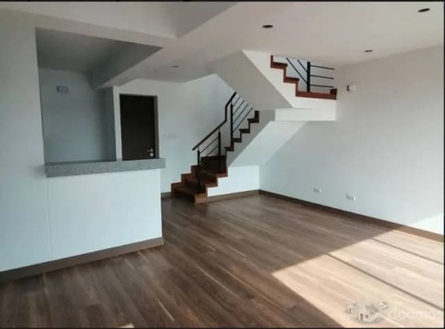VENDO DÚPLEX FRENTE A PARQUE EN SAN MIGUEL — foto 7