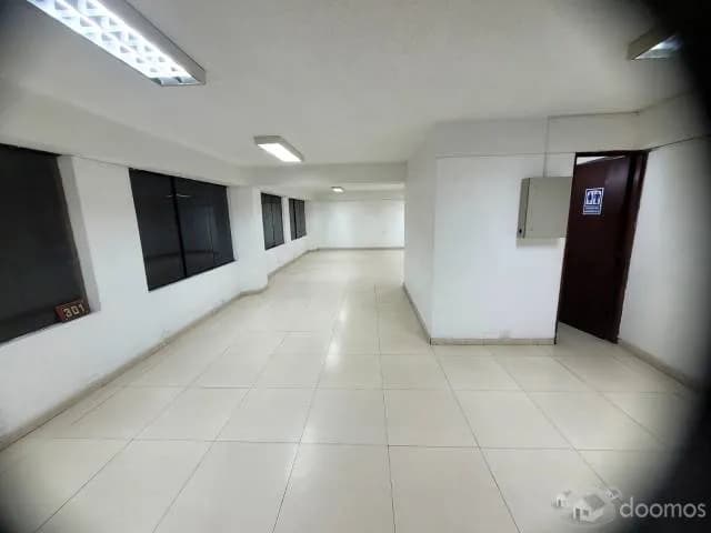 ALQUILO OFICINA EDIFICIO LOS DEFENSORES — foto 4