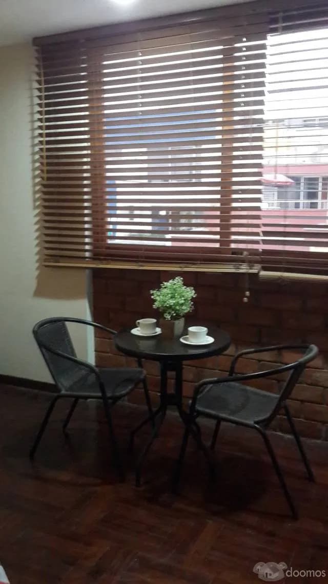 ACOGEDORA Y FUNCIONAL HABITACION — foto 4