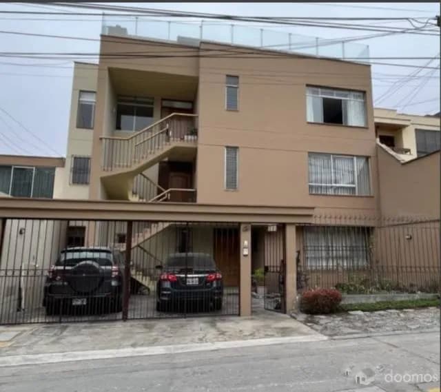 VENDO ESPACIOSO DEPARTAMENTO DUPLEX EN ZONA RESIDENCIAL — foto 1