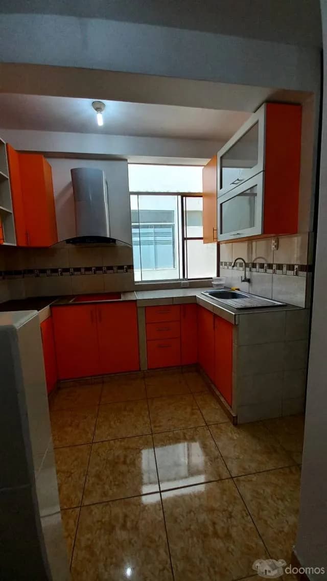 ALQUILER DE DEPARTAMENTO 3ER PISO CON ESTACIONAMIENTO — foto 5