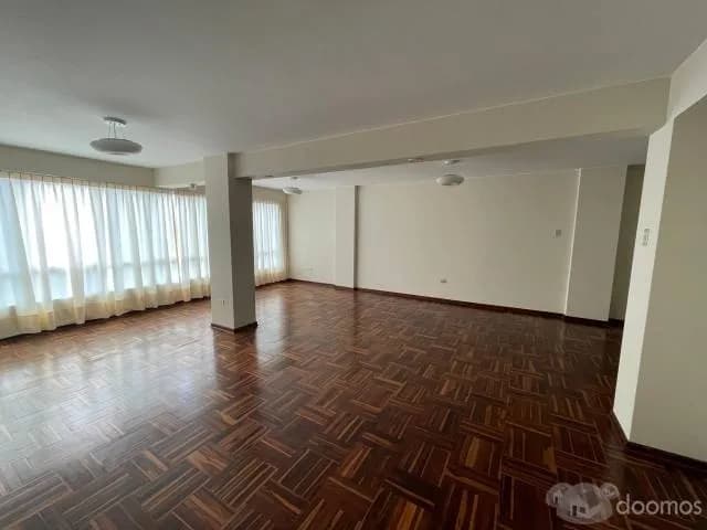 A 1 Cuadra de Av Javier Prado, Magdalena, Límite con San Isidro. — foto 2