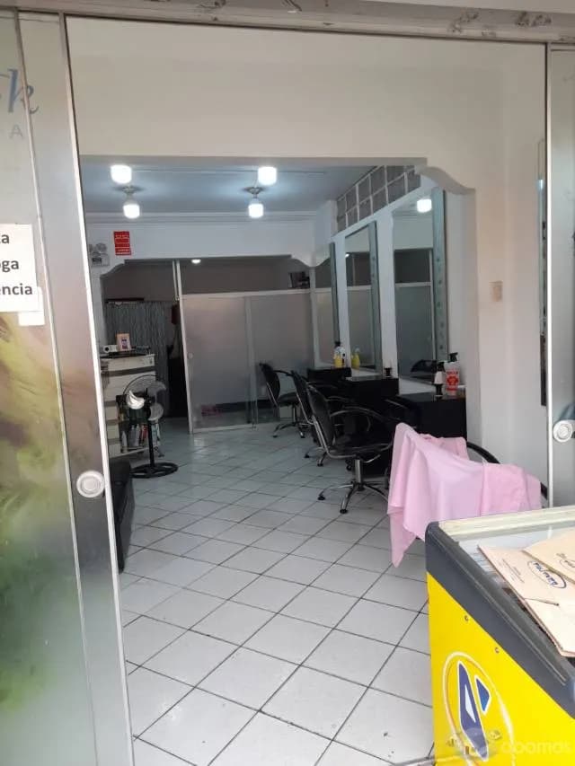 OCASIÓN ÚNICA – VENTA DE AMPLIO PRIMER PISO EN EL CENTRO DE TRUJILLO — foto 1