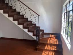 SE VENDE CASA DE 3 PISOS EN CONDOMINIO CERRADO EN CHORRILLOS (AV. TERÁN)