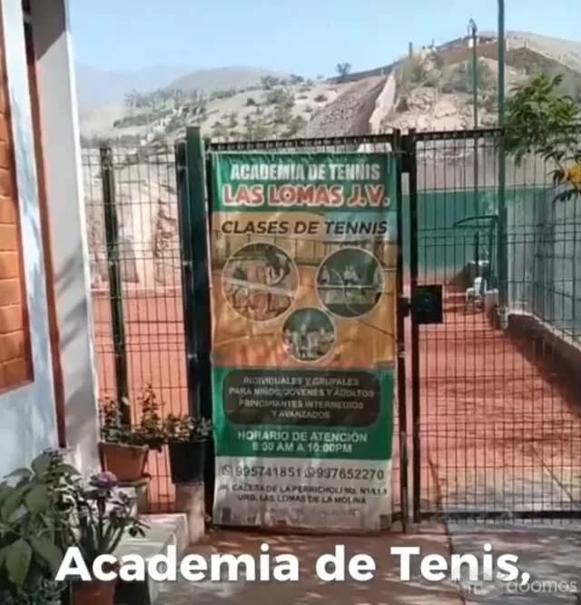 VENTA DE CASA EN LAS LOMAS DE LA MOLINA VIEJA  CON PISCINA — foto 6