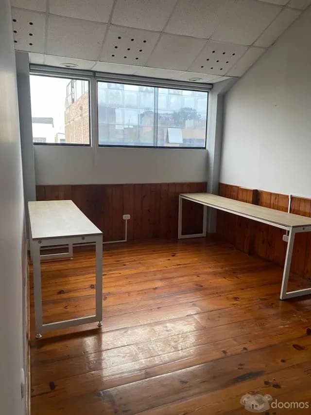 SE ALQUILAN OFICINAS EN URB LAS QUINTANAS. — foto 3