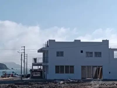 CASA LOCAL COMERCIAL DE ESTRENO EN BALNEARIO TORTUGAS