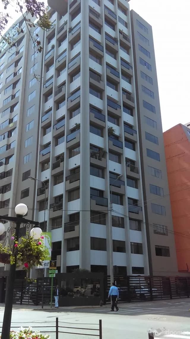 Vendo Departamento en Av. Pardo cuadra 9 - Miraflores — foto 1