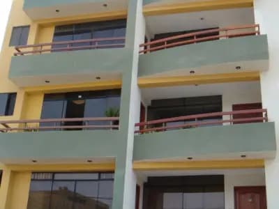 Alquilo Departamento Urb. La Macarena - La Perla