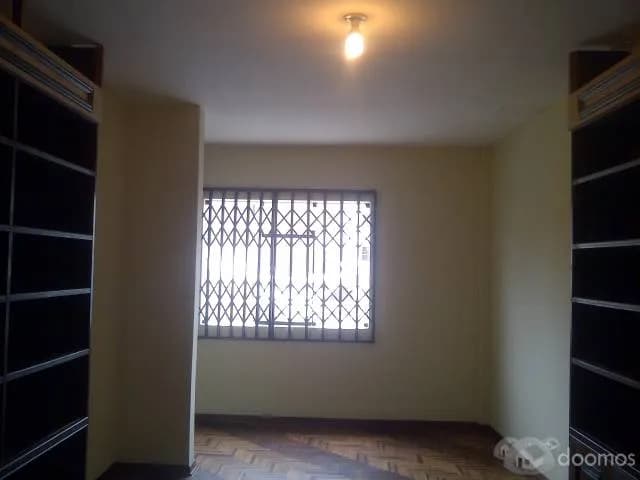 ALQUILO OFICINA 32M2 URB CALIFORNIA CALLE LOS TILOS — foto 3