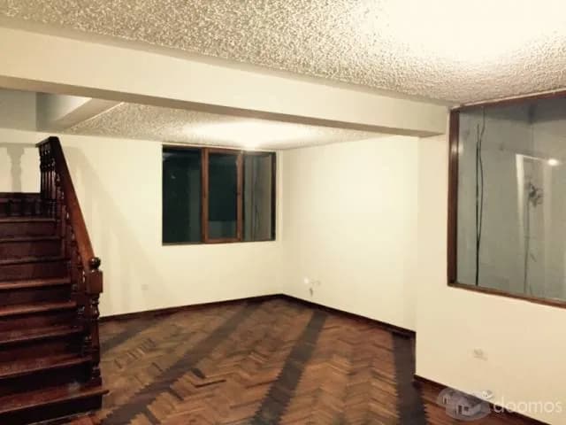 VENDO DPTO DUPLEX 136 M2 EN URB CALIFORNIA — foto 1