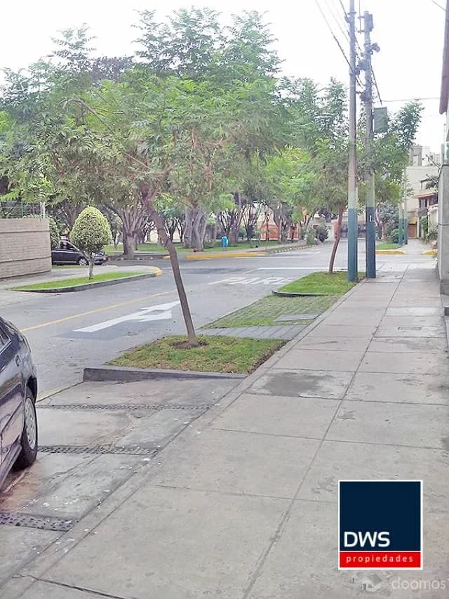 Casa de 2 Plantas Frente a Parque, San Borja — foto 4
