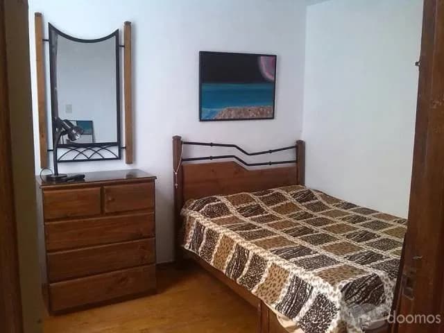 Comparto departamento amoblado — foto 1