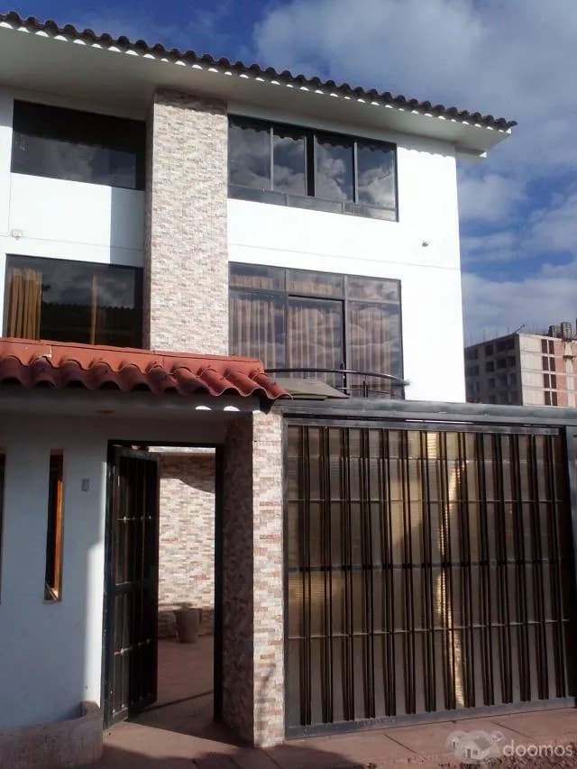 bonita casa en venta cusco peru urb larapa — foto 1