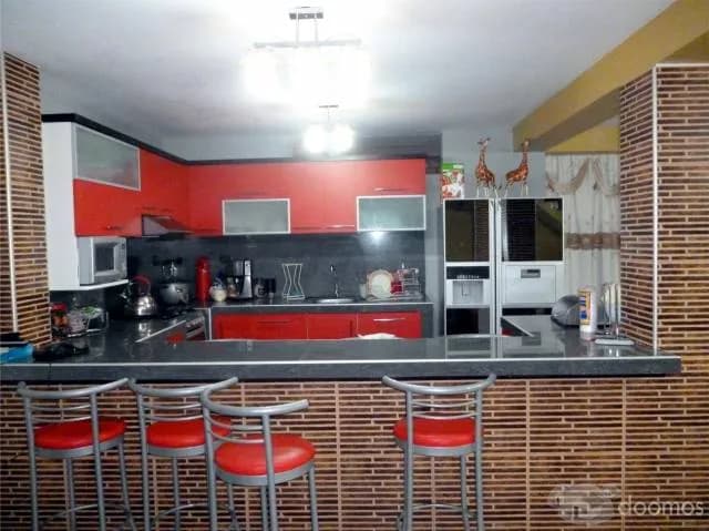 VENTA DE CASA 3 PISOS VILLA EL SALVADOR - REMATE — foto 1