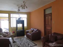 ALQUILER - HERMOSA RESIDENCIA EN IQUITOS - ZONA MUY SEGURA Y TRANQUILA