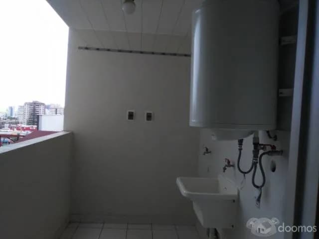 REMATO DEPARTAMENTO CASI NUEVO EN JESUS MARIA — foto 4